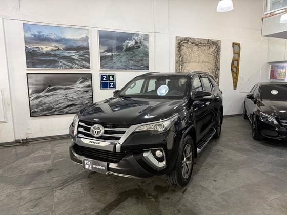 TOYOTA HILUX SW4 2.8 SRX 4X4 16V TURBO INTERCOOLER DIESEL 4P AUTOMÁTICO